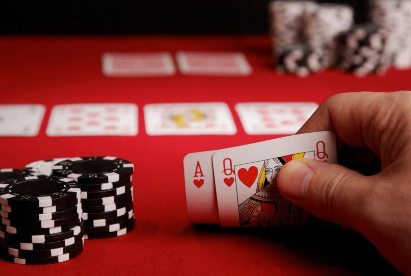 Poker thu hút rất nhiều tay chơi lão luyện